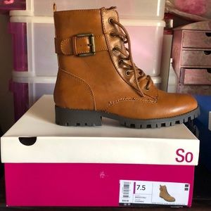 So size 7.5 boots